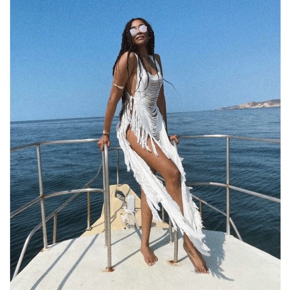 Sexy Cover Up - Picture 5 of 9